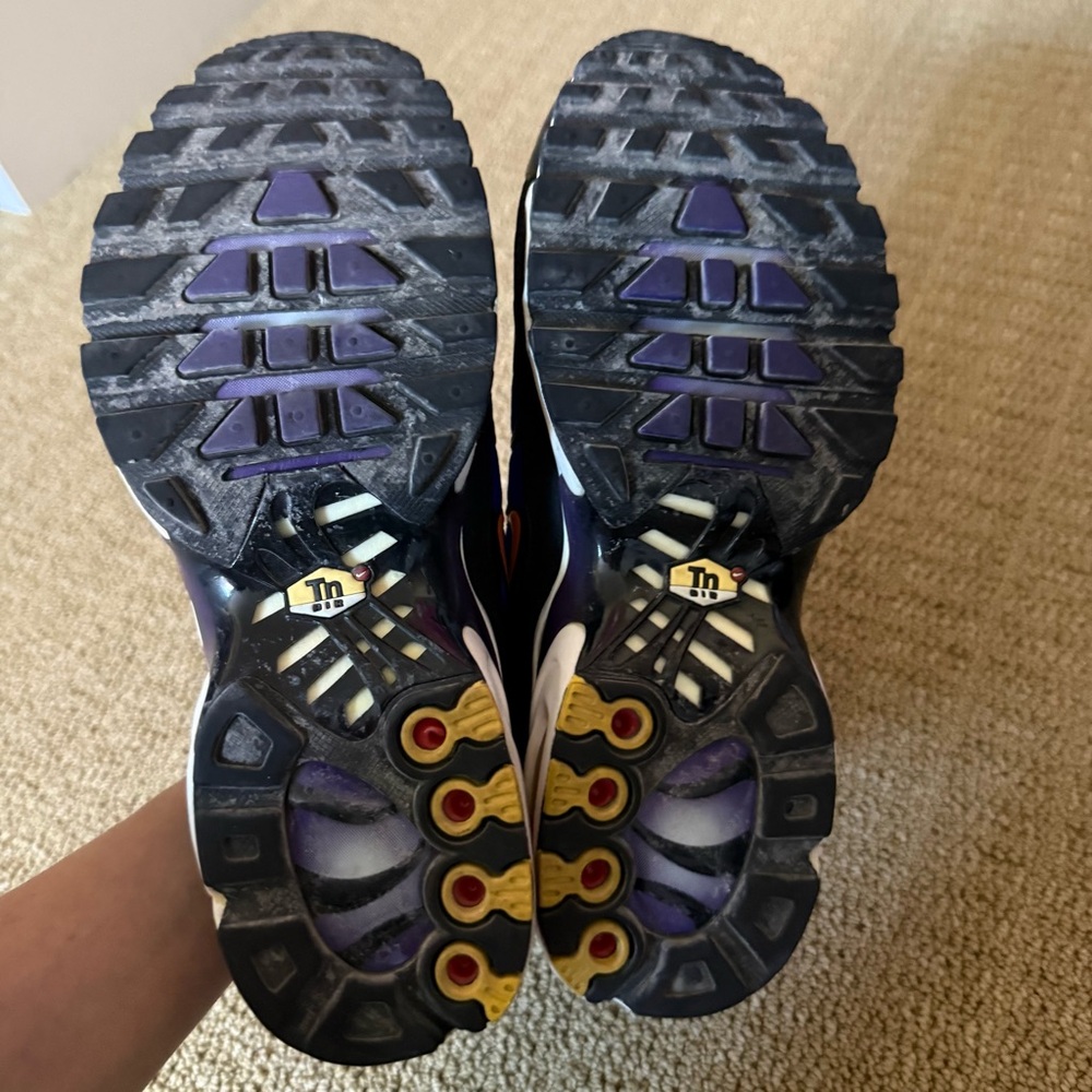 Nike Air Max Plus "Voltage Purple/Total Orange/Purple Agate" sneakers - Picture 7 of 10